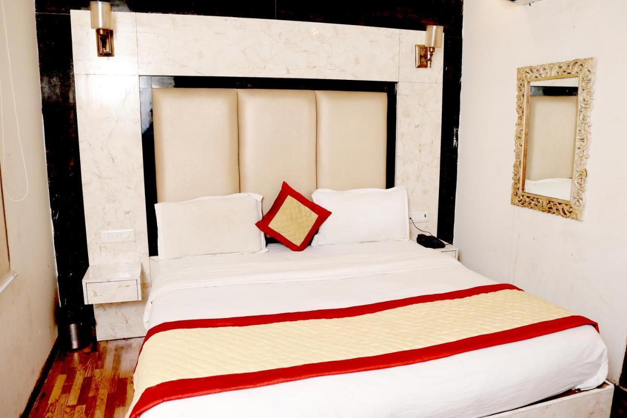 ניו דלהי Hotel Plazzo Igi מראה חיצוני תמונה